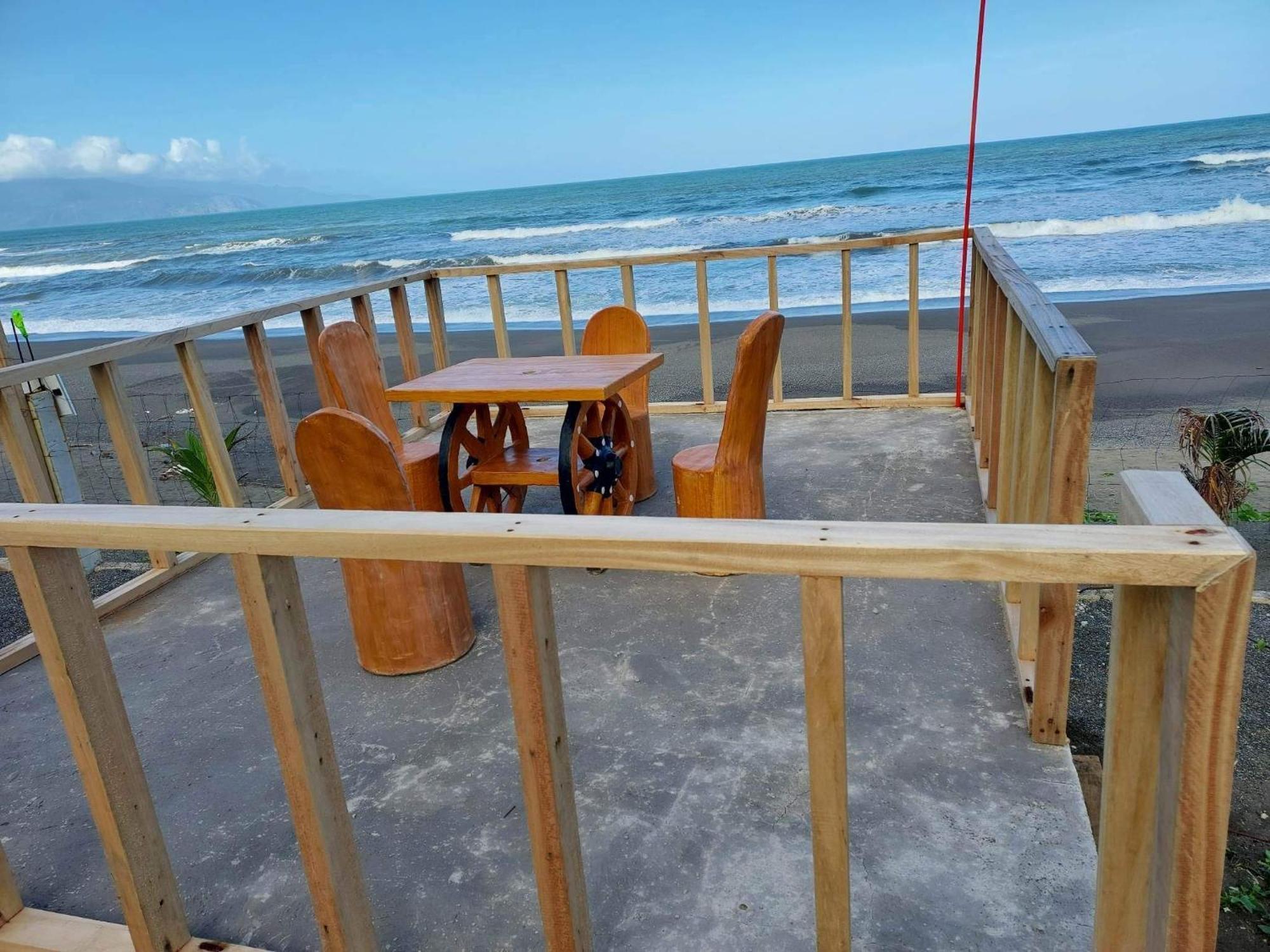 Costa Alora Beach Resort Dingalan Buitenkant foto