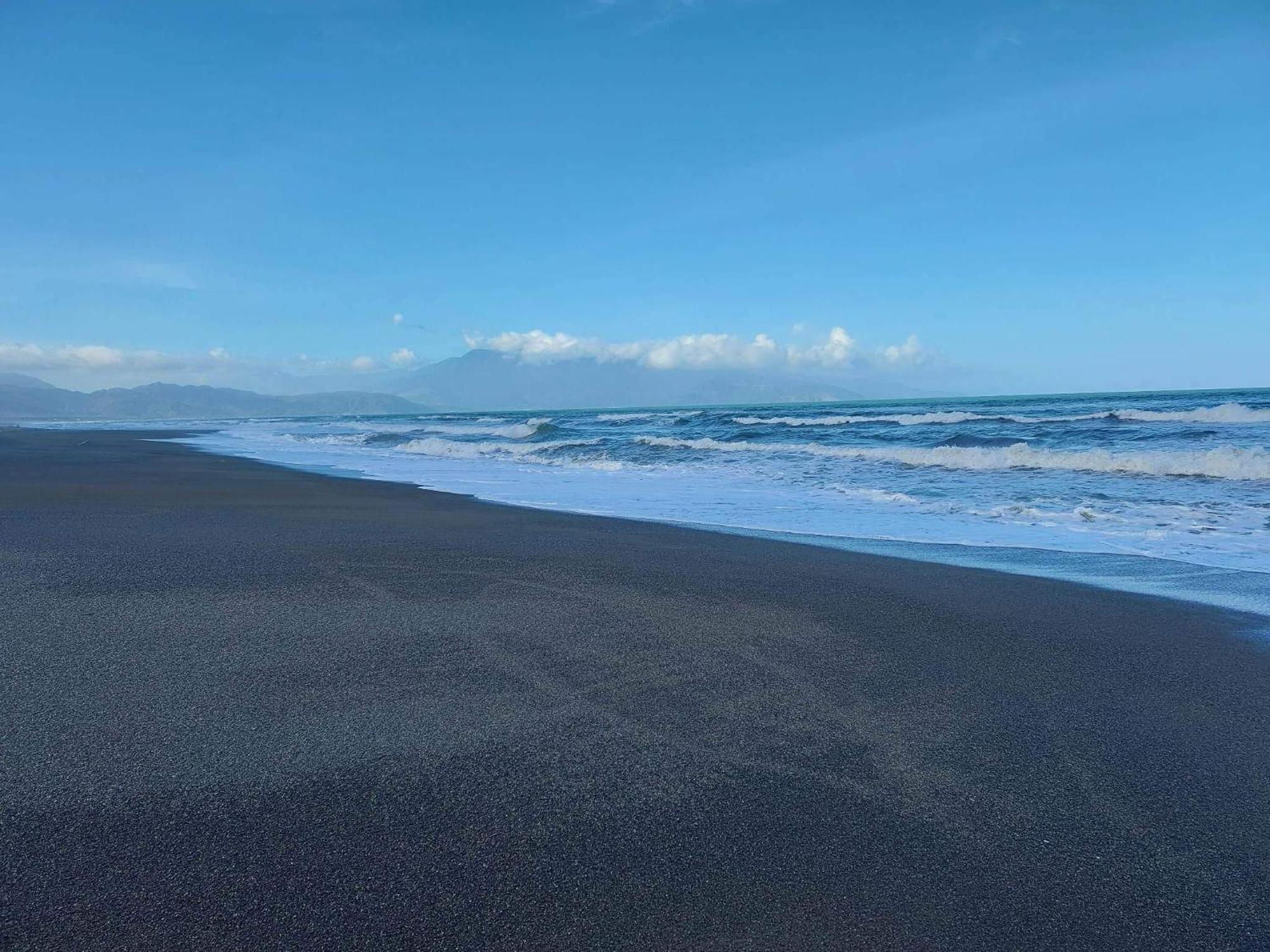 Costa Alora Beach Resort Dingalan Buitenkant foto